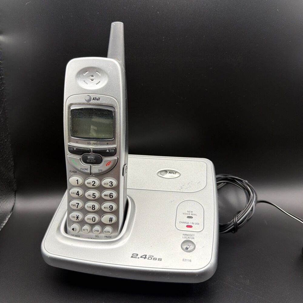 AT&T E2116 Cordless Telephone 2.4GHz Silver Answering System Speakerphone